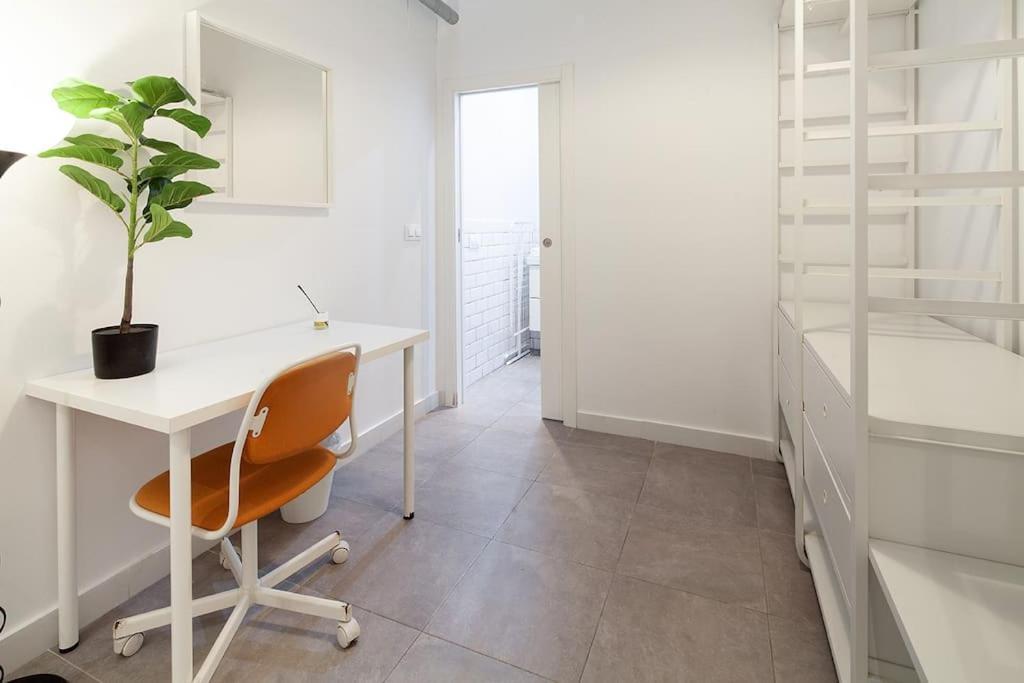 Loft Next To Calle Betis, Area Of Seville-sevillarooms Sevilha